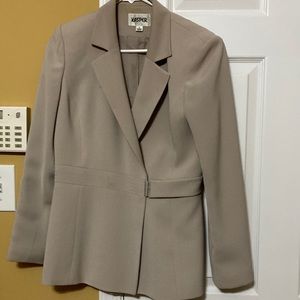 Kasper 2 piece pants suit - gray size 4